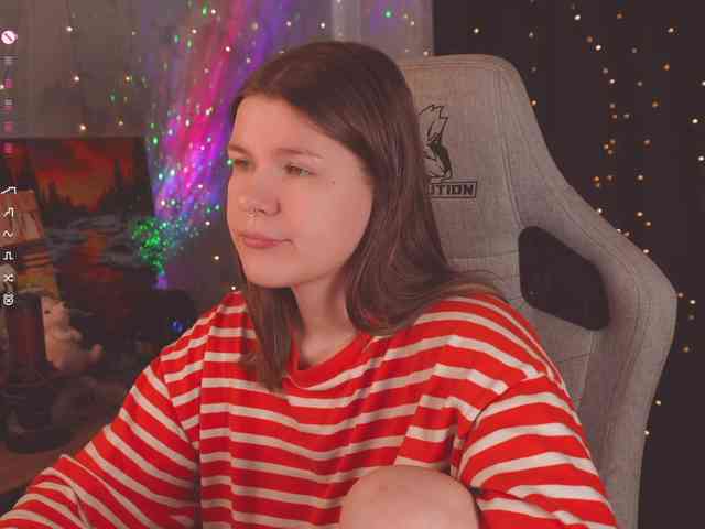 cutesoneckaaa webcam