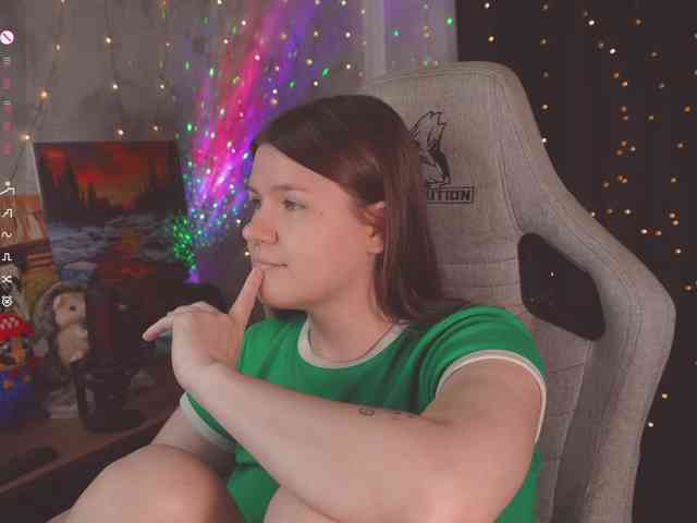 cutesoneckaaa webcam