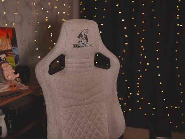 cutesoneckaaa webcam