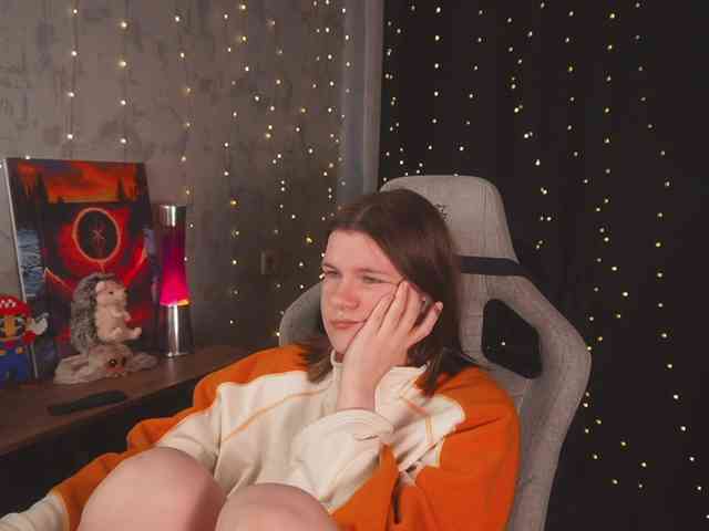 cutesoneckaaa webcam