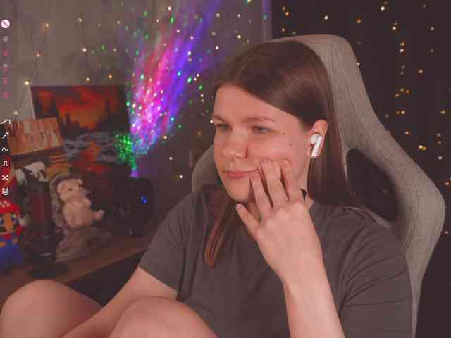 cutesoneckaaa webcam