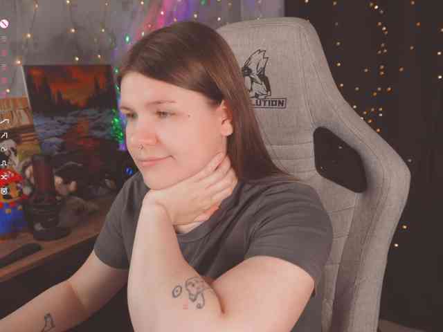 cutesoneckaaa webcam