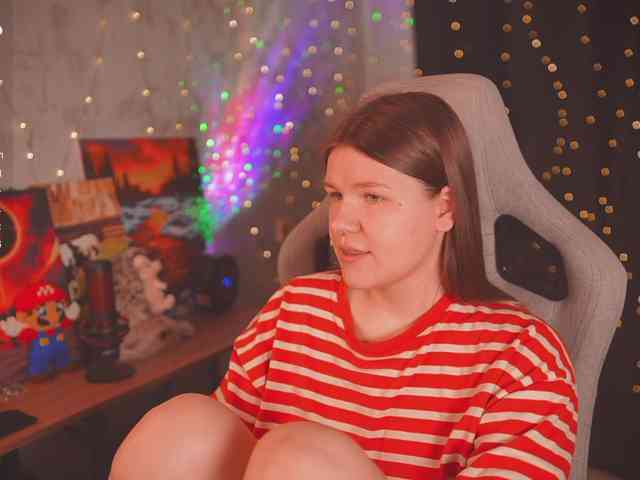 cutesoneckaaa webcam
