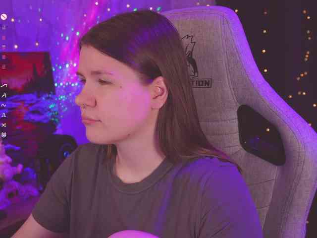 cutesoneckaaa webcam