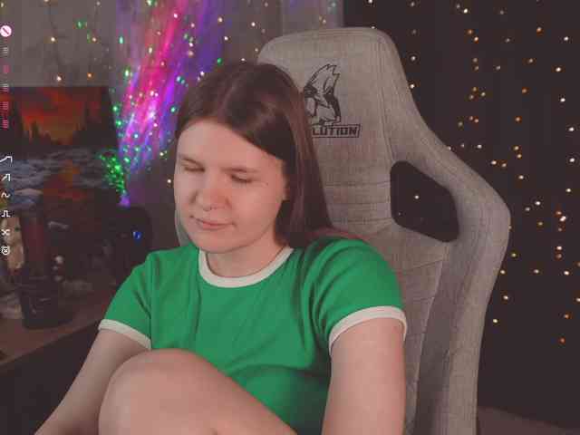 cutesoneckaaa webcam