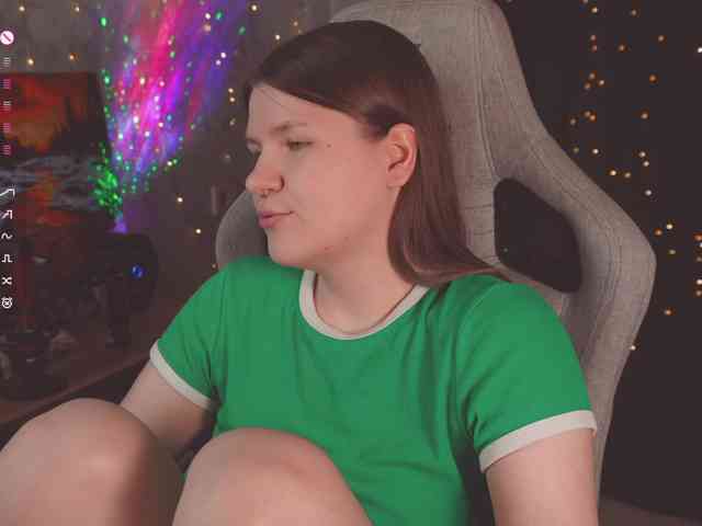 cutesoneckaaa webcam