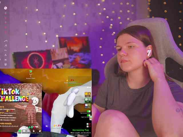 cutesoneckaaa webcam