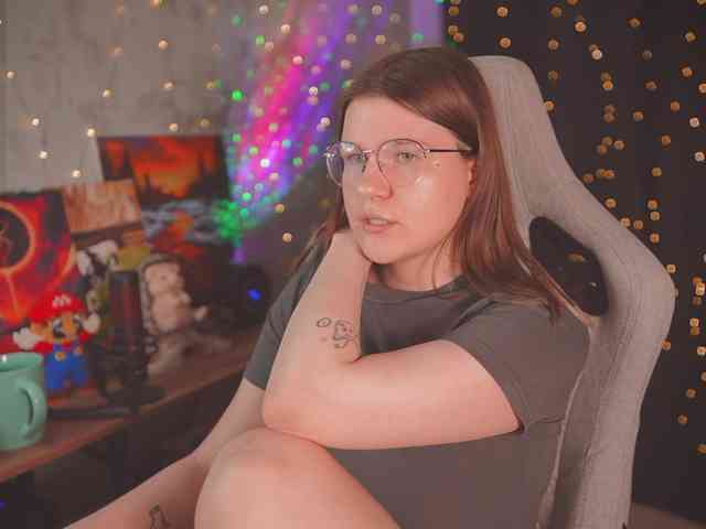cutesoneckaaa webcam