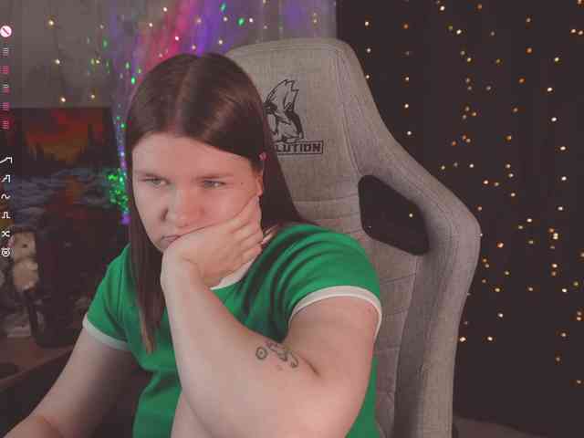 cutesoneckaaa webcam