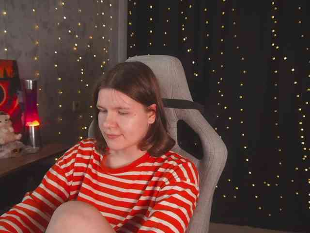 cutesoneckaaa webcam