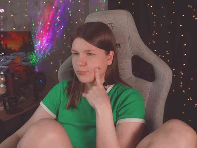 cutesoneckaaa webcam