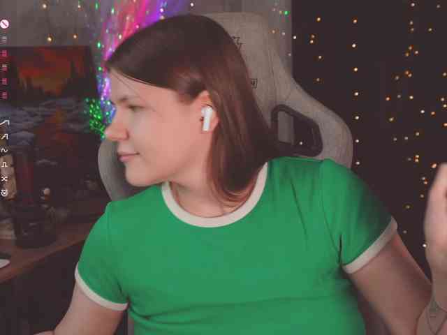 cutesoneckaaa webcam