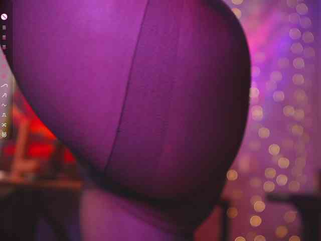 cutesoneckaaa webcam