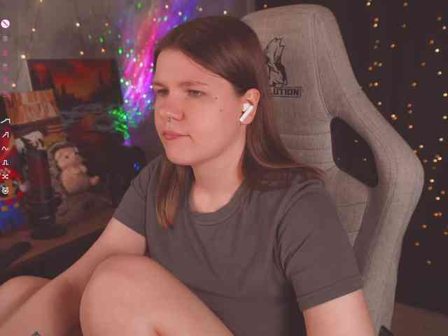 cutesoneckaaa webcam