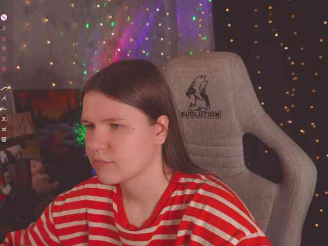cutesoneckaaa webcam