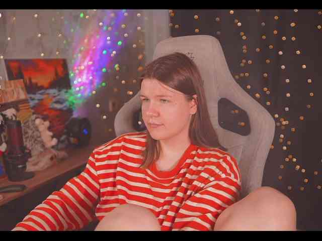 cutesoneckaaa webcam