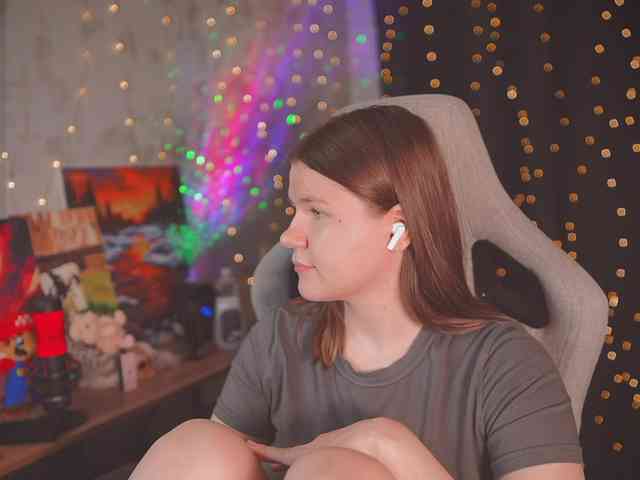 cutesoneckaaa webcam