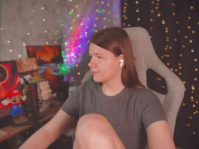 cutesoneckaaa webcam