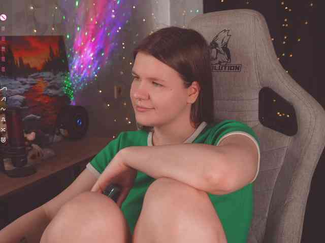 cutesoneckaaa webcam