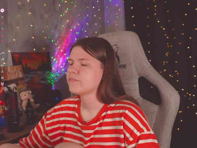 cutesoneckaaa webcam