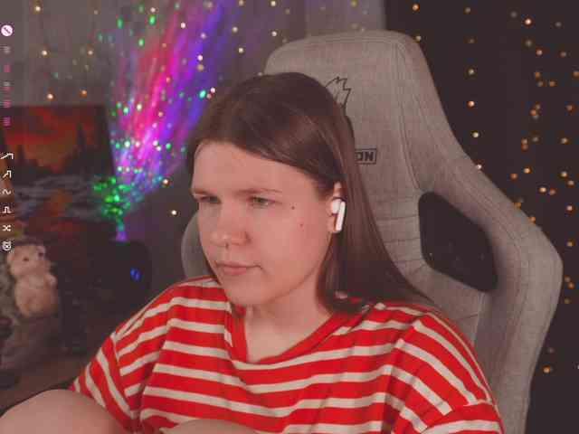 cutesoneckaaa webcam