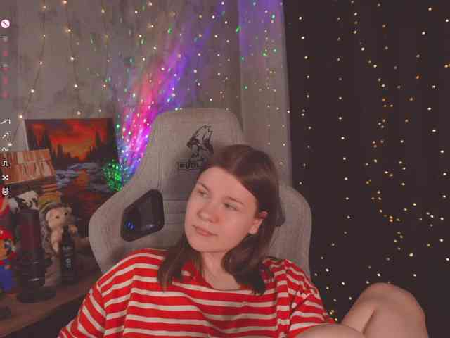cutesoneckaaa webcam