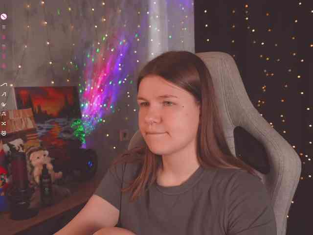 cutesoneckaaa webcam
