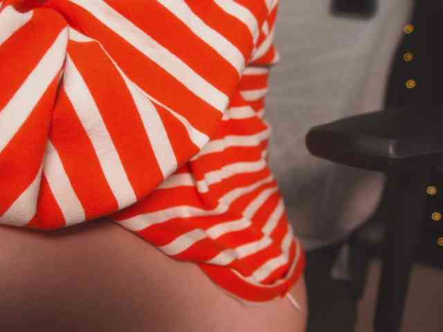 cutesoneckaaa webcam