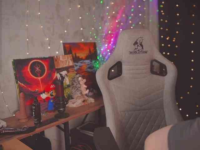 cutesoneckaaa webcam