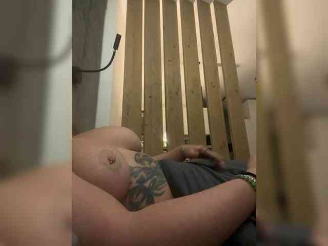 golden-cobra99 webcam