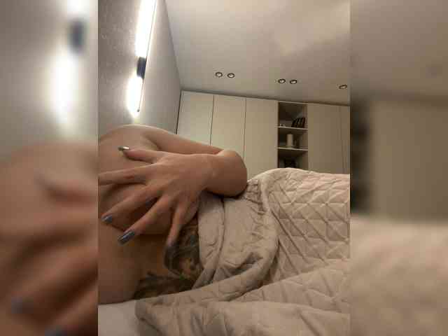 golden-cobra99 webcam