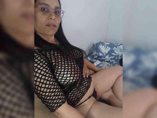 Caneloves webcam