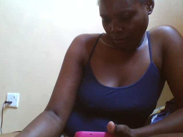 Beexy live cam on BongaCams