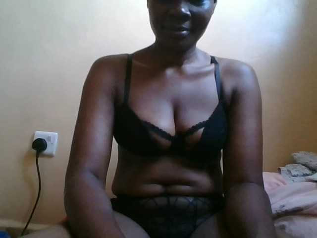 Beexy live cam on BongaCams
