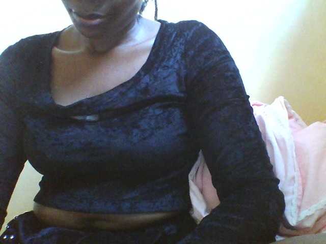 Beexy live cam on BongaCams