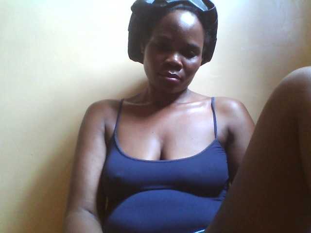 Beexy live cam on BongaCams