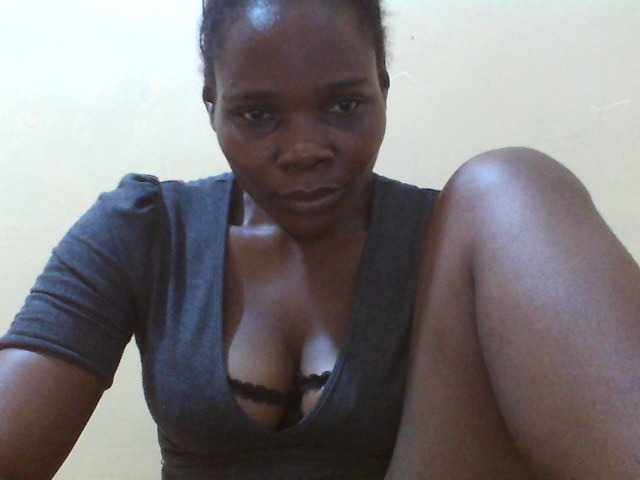 Beexy live cam on BongaCams