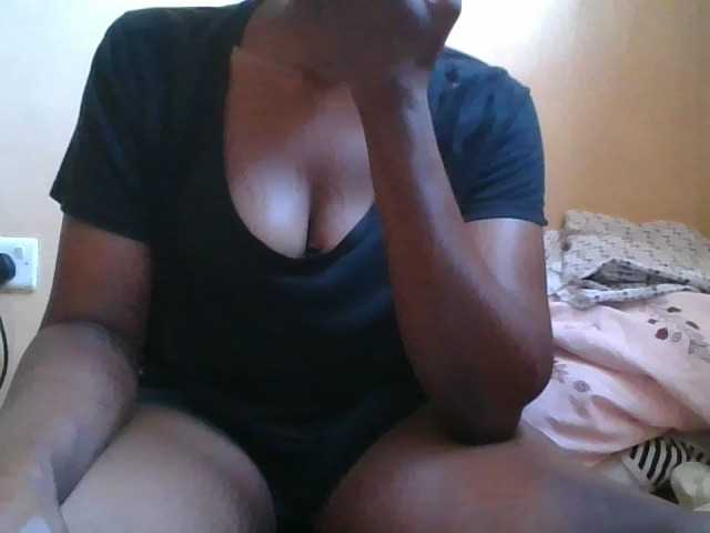 Beexy live cam on BongaCams