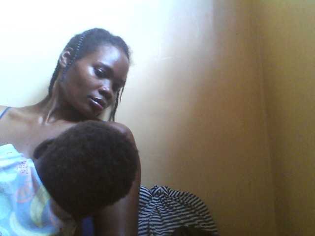Beexy live cam on BongaCams