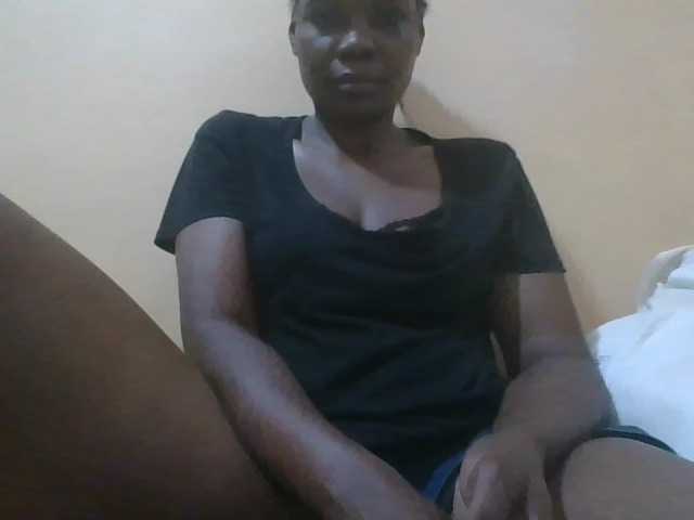 Beexy live cam on BongaCams