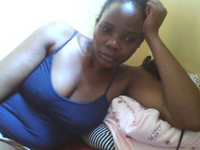 Beexy live cam on BongaCams