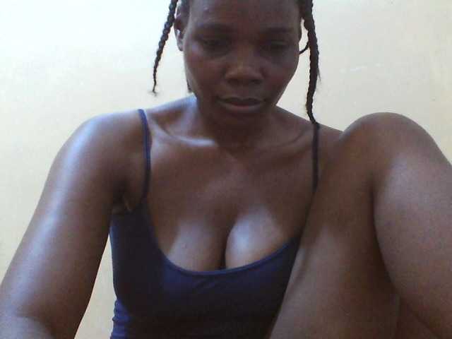 Beexy live cam on BongaCams
