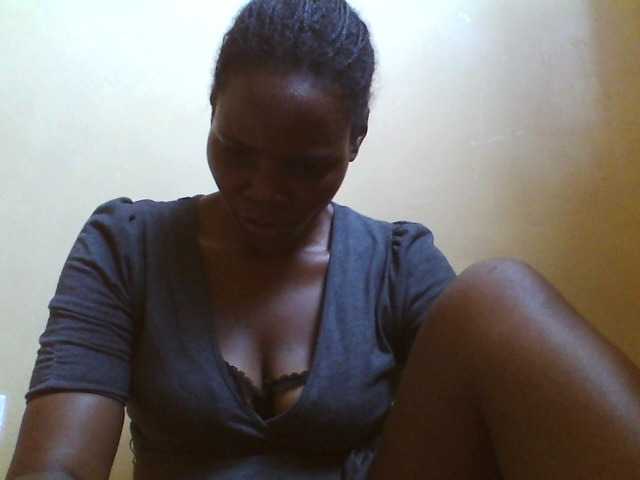Beexy live cam on BongaCams