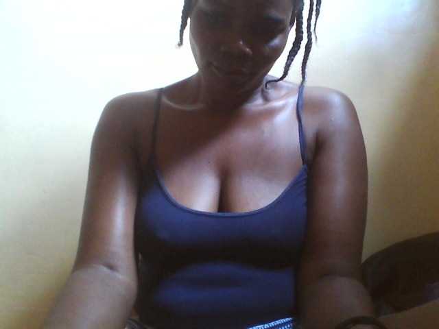 Beexy live cam on BongaCams