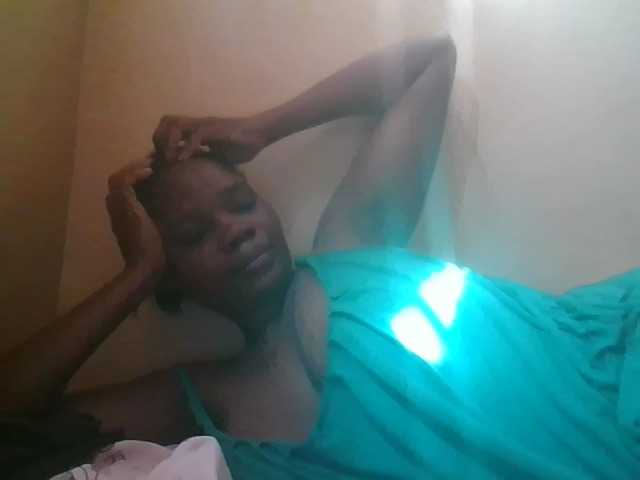 Beexy live cam on BongaCams