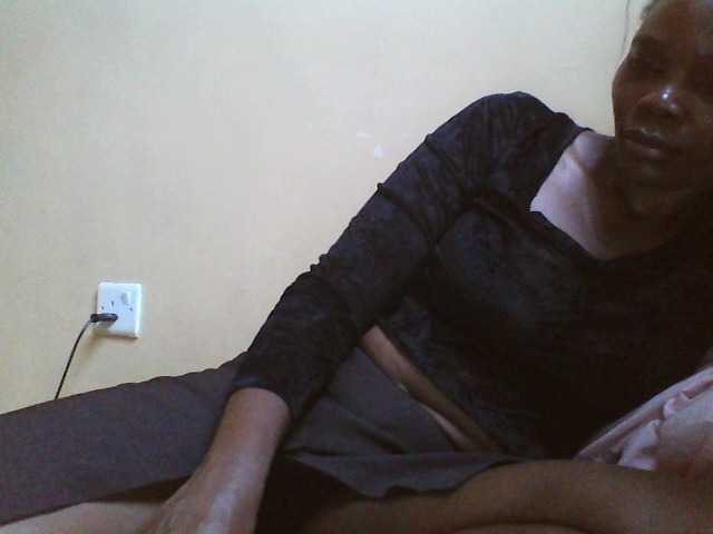 Beexy live cam on BongaCams