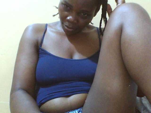 Beexy live cam on BongaCams