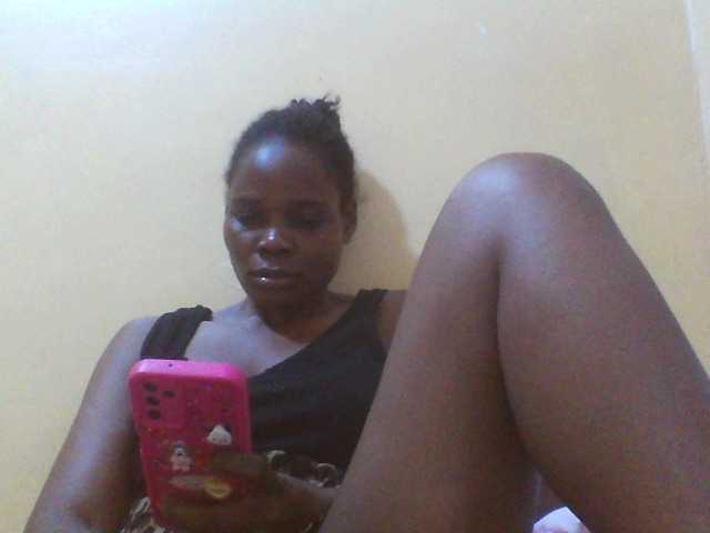 Beexy live cam on BongaCams
