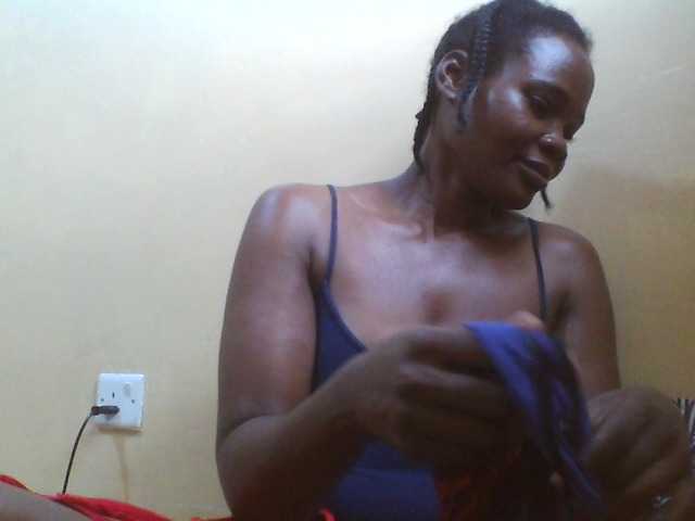 Beexy live cam on BongaCams