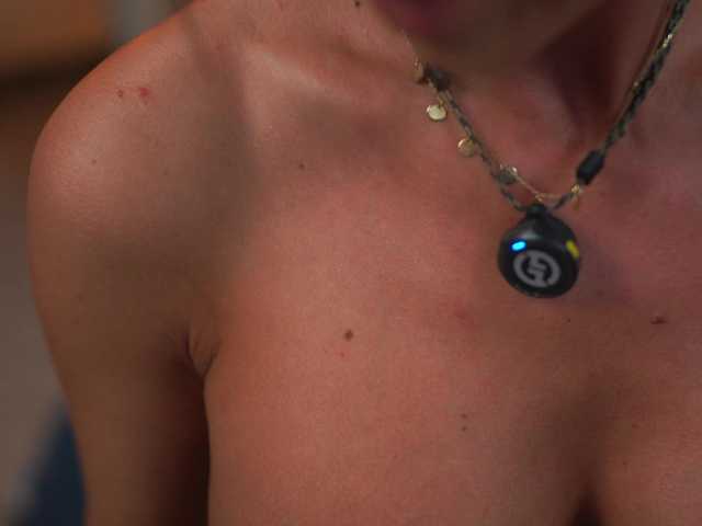 EvelynEvyy live cam on BongaCams